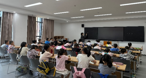 中证50策略 肥西县总工会为新业态、双职工家庭解“暑托之忧”_大皖新闻 | 安徽网